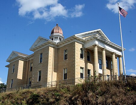 CourthouseMantorvilleMN.JPG