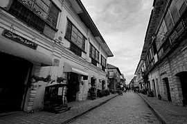 Calle Crisologo, Vigan by Mon Federe