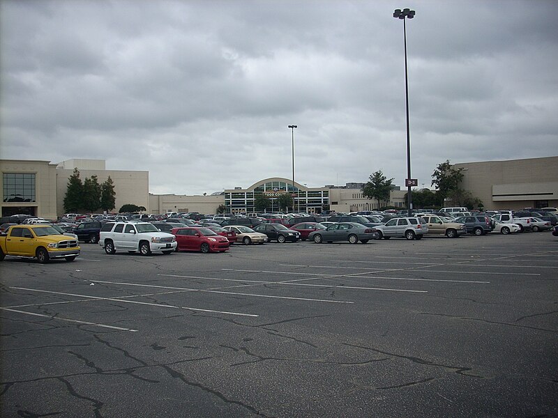 File:Cross Creek Mall y.JPG