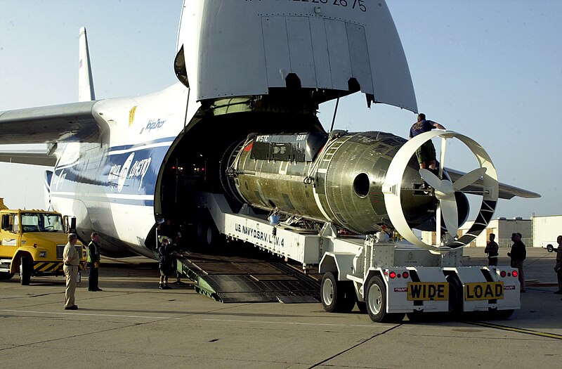 File:DSRV-1 loaded into AN-124.jpg