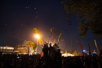 7 juin, des manifestants kurdes agitent des posters d'Öcalan.