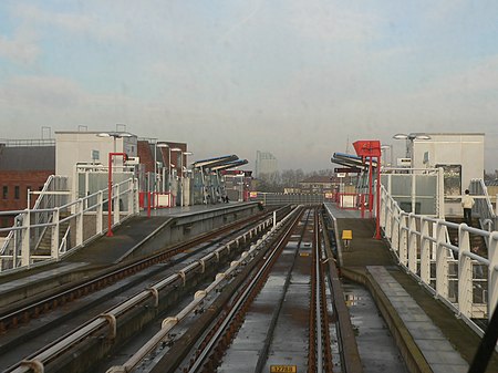 Deptford Bridge DLR station from a southbound train 2005 12 10