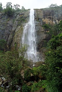 Diyaluma Falls