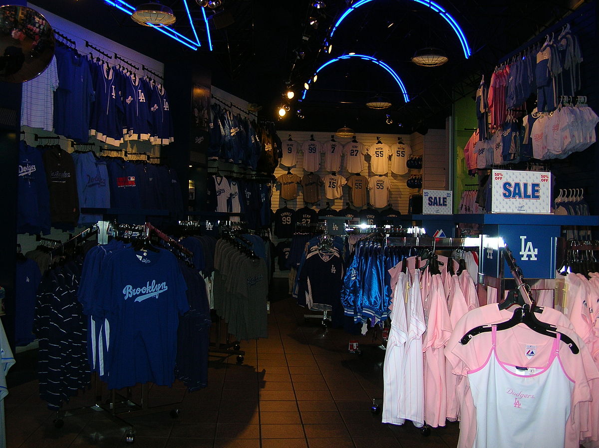 File:Dodgers Clubhouse, Universal CityWalk Hollywood interior.JPG -  Wikimedia Commons