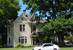 James Wyatt Walton Haus, Sevier St., Benton, AR.JPG