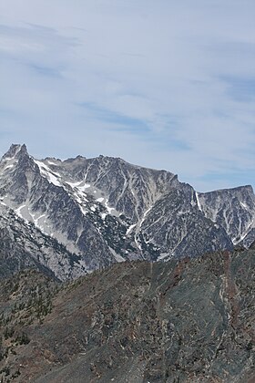 Dragontail Peak 7819.JPG