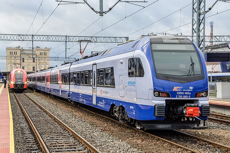 Ед 160. Stadler 321. Штадлер флирт для Азербайджана.