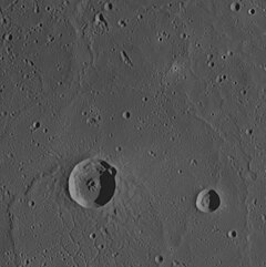 Krátery Egonu a Monk EW0219648898G.jpg