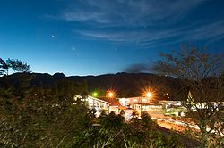 El Valle in der Nacht