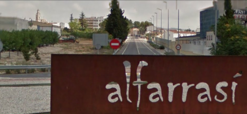 File:Entrada a la población de Alfarrasí.png