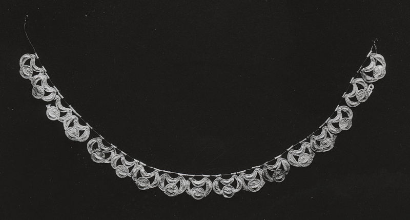 File:Etruscan - Seventeen Sections of a Necklace - Walters 57407.jpg