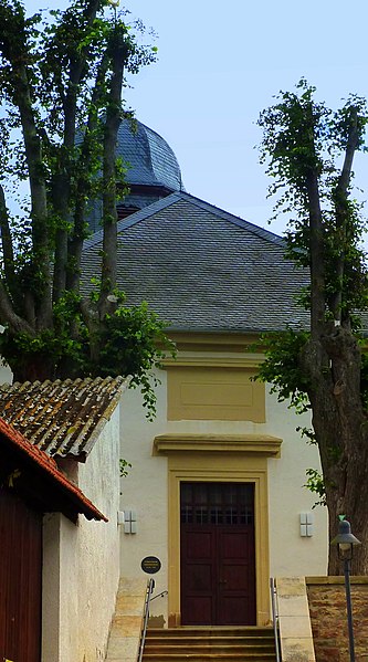 File:Ev. Martinskirche Wendelsheim mit dem romanischen Turmerdgeschoss, vermutlich aus dem 12. Jahrhundert - panoramio.jpg