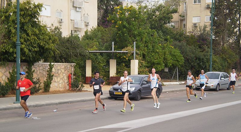 File:Eyal running 2.JPG