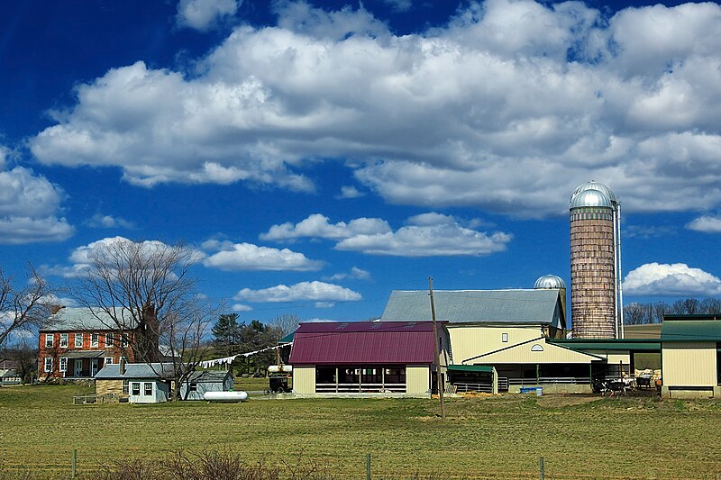 File:Farm Tour (5) (8605503038).jpg