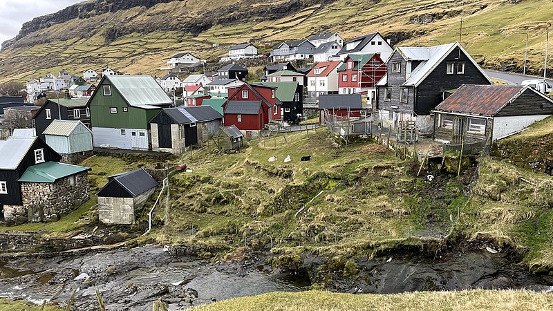 File:Faroe Islands, Streymoy, Haldarsvík (01).jpg