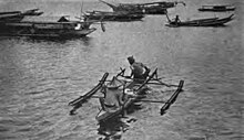 Fishing boats in Jolo, Sulu (c.1917). A djenging is visible on the upper left. Fishing boats in Jolo (c.1917).jpg