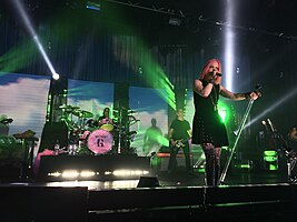 Выступление Garbage в ноябре 2015 года