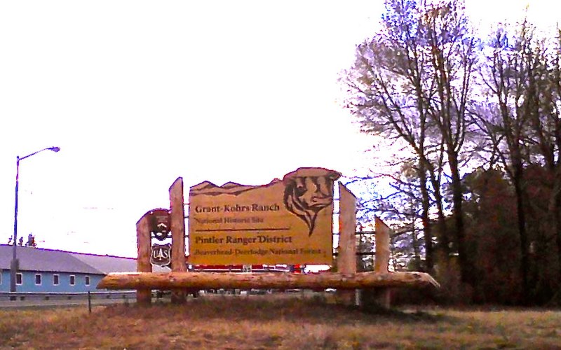 File:Grant-Kohrs Ranch Sign 02.jpg