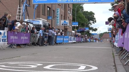 Файл: Grotenberge (Zottegem) - Omloop Het Nieuwsblad Beloften, 5 июля 2014 г. (D73B) .ogv