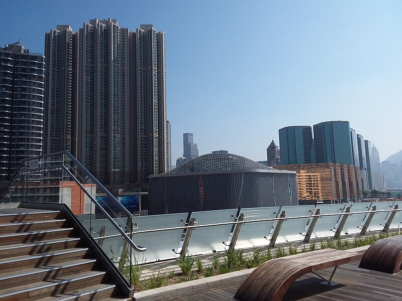 File:HK 西九龍 West Kln 西九龍站綠化空間 Green Plaza 天空走廊 Sky Corridor 觀景台 Sightseeing Deck view January 2019 SSG 25.jpg