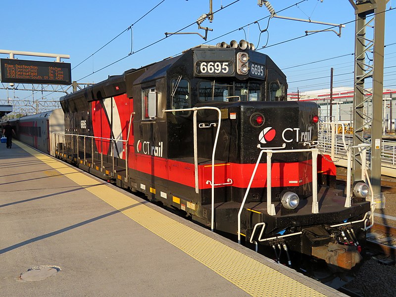 File:Hartford Line locomotive at New Haven Union Station, September 2018.JPG