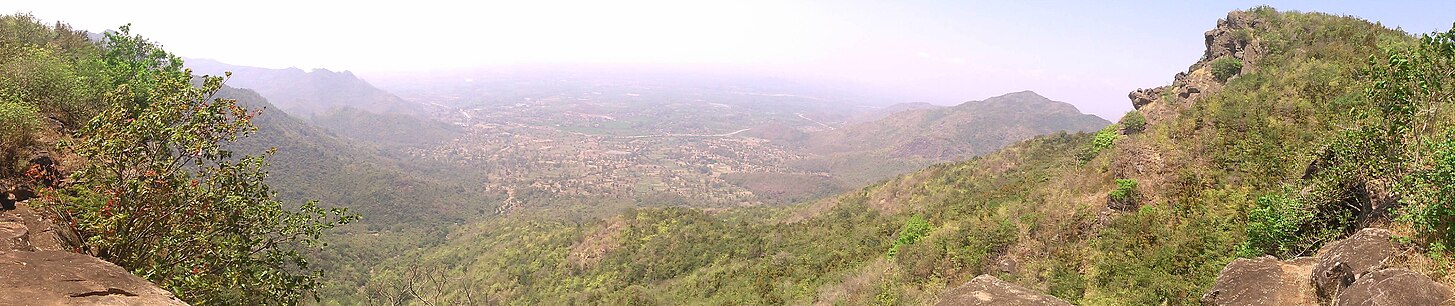 caption = Panoramatický pohled na Hello Point „Pohled do údolí“