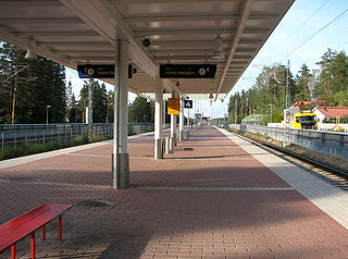 <span class="mw-page-title-main">Hiekkaharju railway station</span> Railway station in Vantaa, Finland