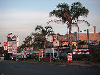 <span class="mw-page-title-main">Hoxton Park, New South Wales</span> Suburb of Sydney, New South Wales, Australia