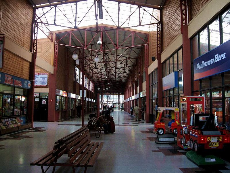 File:Interior Rodoviario Temuco.jpg