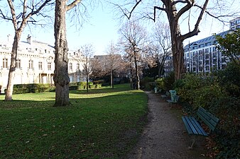 Jardin de l'Hôtel-Salomon-de-Rothschild.