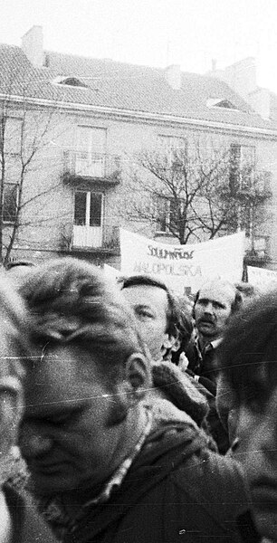 File:Jerzy Popieluszko Funeral - 16.jpg