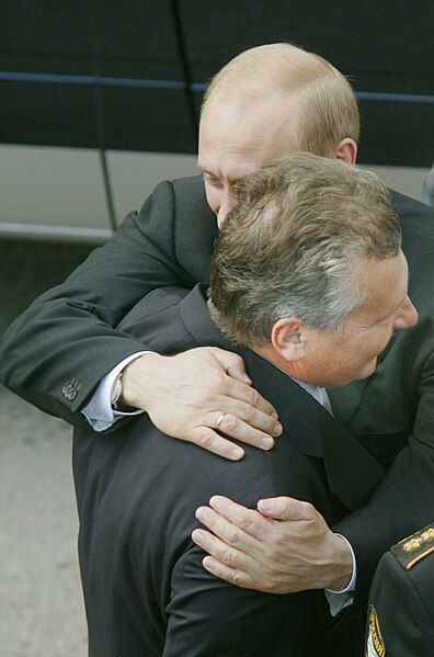 File:Kwasnievsky and Putin in Baltiysk 01.jpg