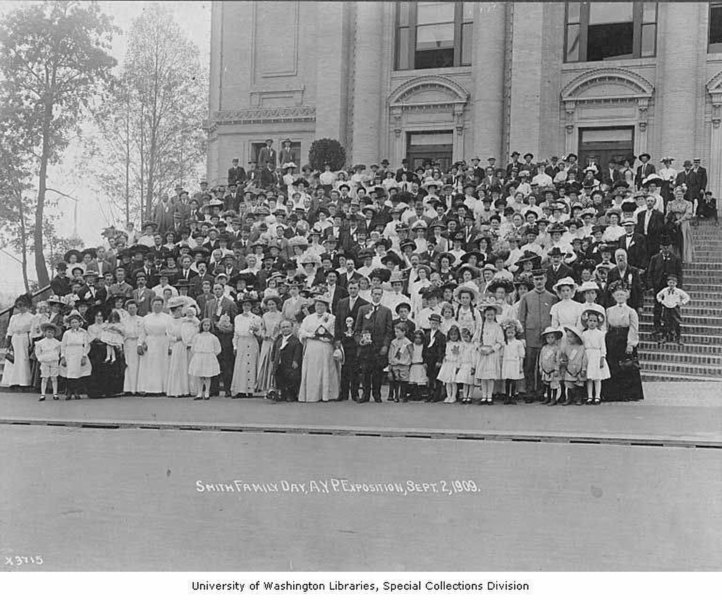 File:Large group of Smiths on Auditorium steps for Smith Family Day, Alaska-Yukon-Pacific-Exposition, Seattle, Washington, September (AYP 1253).jpeg