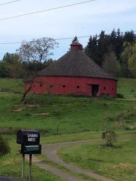 File:Laughlin Round Barn.jpg