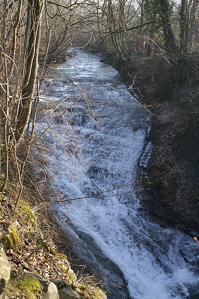 File:Lauter; Wasserfall.jpg