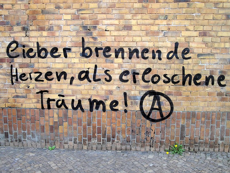 File:Leipzig Graffiti Lieber brennende Herzen.jpg