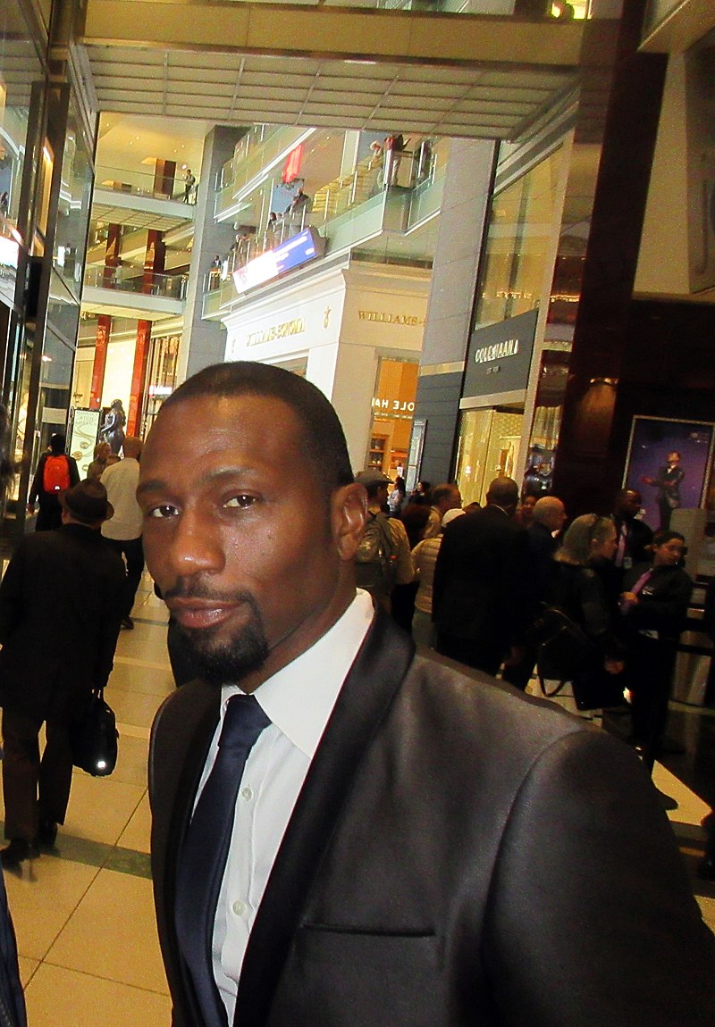 File:Leon Robinson (33829442168).jpg - Wikimedia Commons.