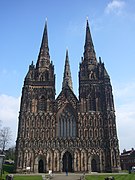 Facciata ovest della cattedrale di Lichfield