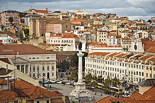 Vue sur le Rossio depuis l'ascenseur de Santa Justa dans le centre historique de Lisbonne. (définition réelle 2 000 × 1 333)