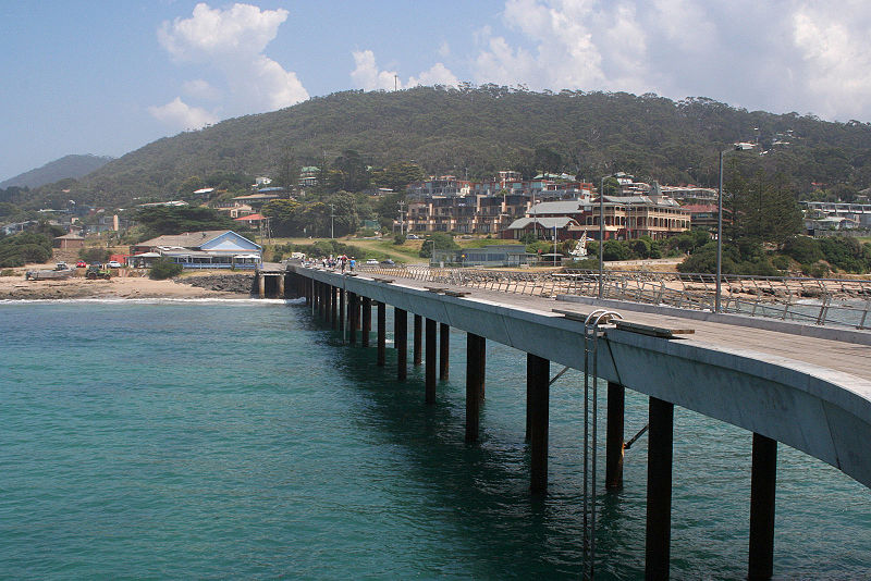 File:Lorne new pier.jpg