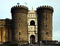Castel Nuovo (bejárat)