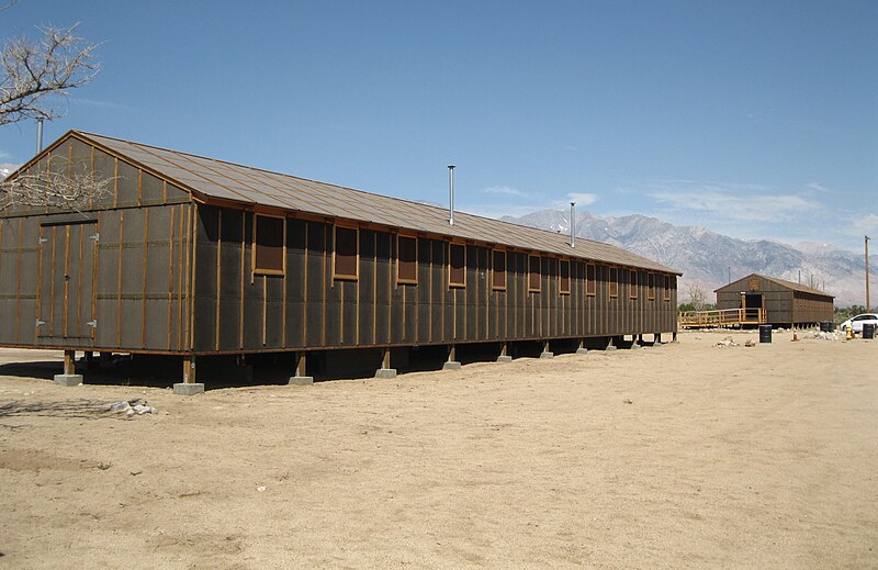 File:Manzanar NHS barracks.jpg