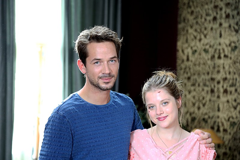 File:Marc Benjamin und Jella Haase.jpg