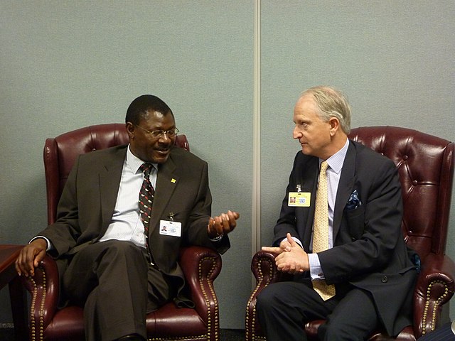 British Minister for Africa Henry Bellingham met Kenyan Foreign Minister Moses Wetangula on 21 September 2011 in New York City.