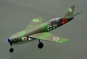 メッサーシュミット P.1106 後期型デザインの模型