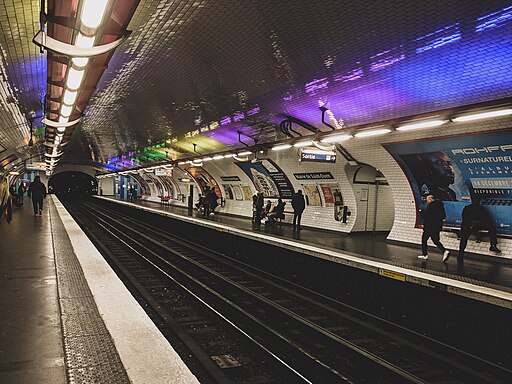 Metro Paris station colours 2019