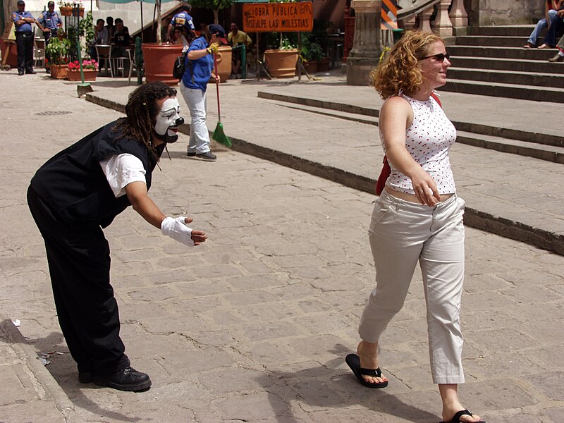 File:Mime in guanajuato.jpg