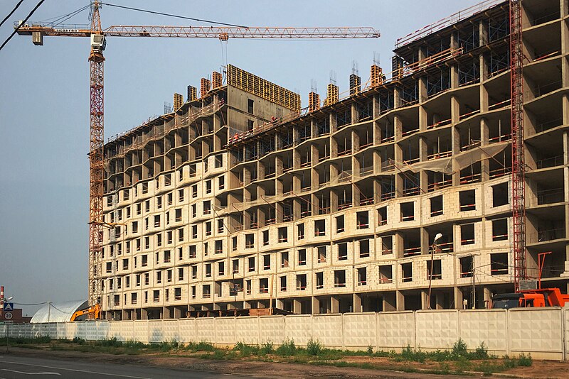 File:Moscow, Olonetskaya Street, construction of Green Park buildings(30713754674).jpg