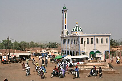 مسجد و بازارچه شهر سوکوده در میانه توگو