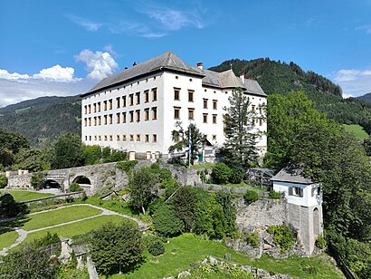 So kommt man zu Schloss Obermurau mit den Öffentlichen - Mehr zum Ort Hier